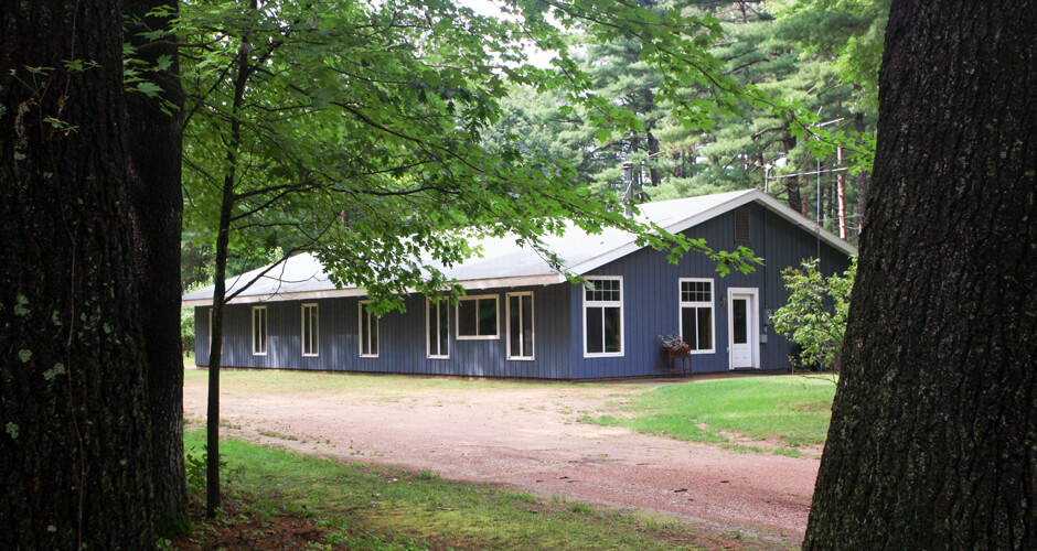 Strandt Lodge Exterior