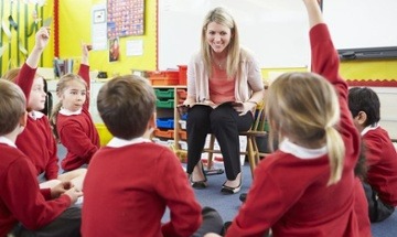 reading specialist in circle time